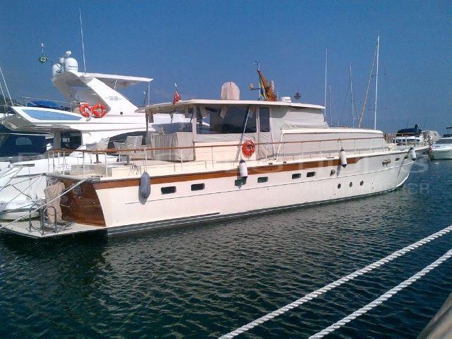chris craft 63 foot motor yacht